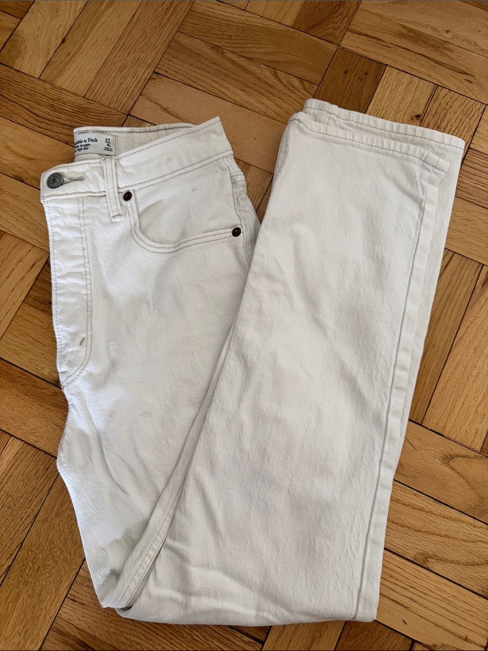 Abercrombie & Fitch White Cropped Ankle Jeans